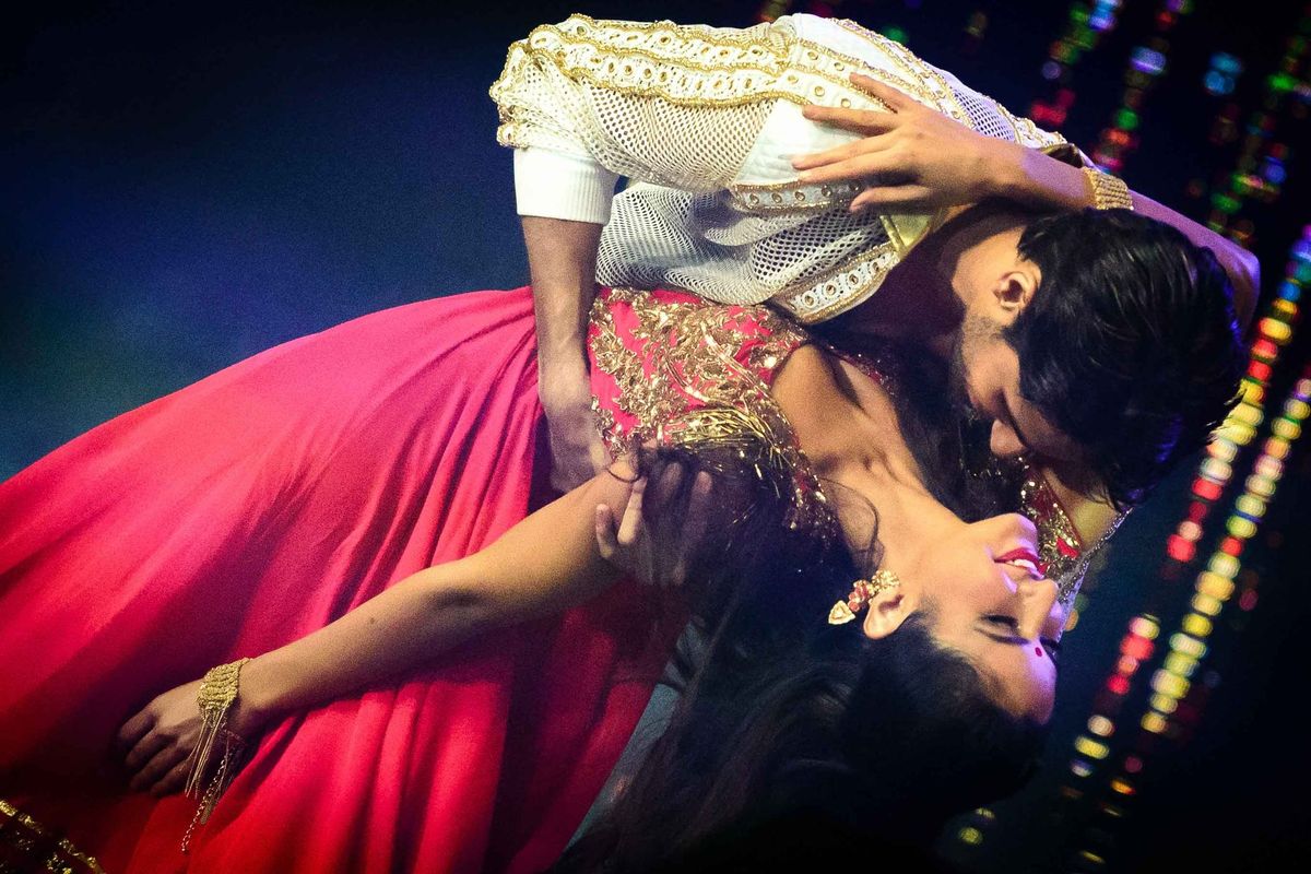 Katrina Kaif dancing on stage